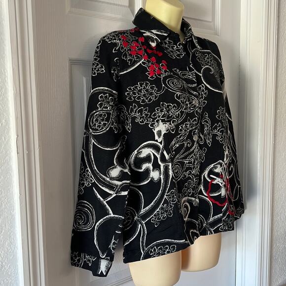 Chico’s 0 Black, White & Red Print Jacket Woman Size 4 Linen Blend Button Front - Picture 2 of 10